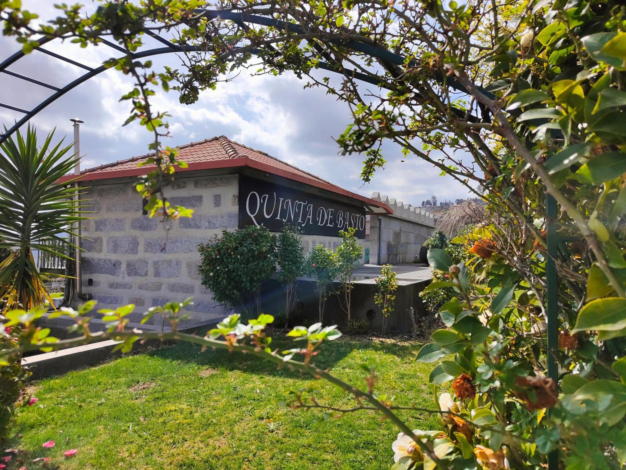 Отель Quinta De Basto House Фелгейраш Экстерьер фото